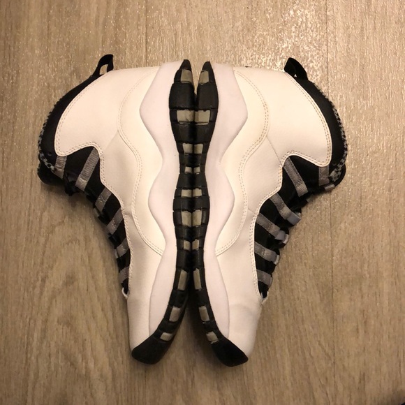 Retro 10 Jordan - Picture 3 of 5